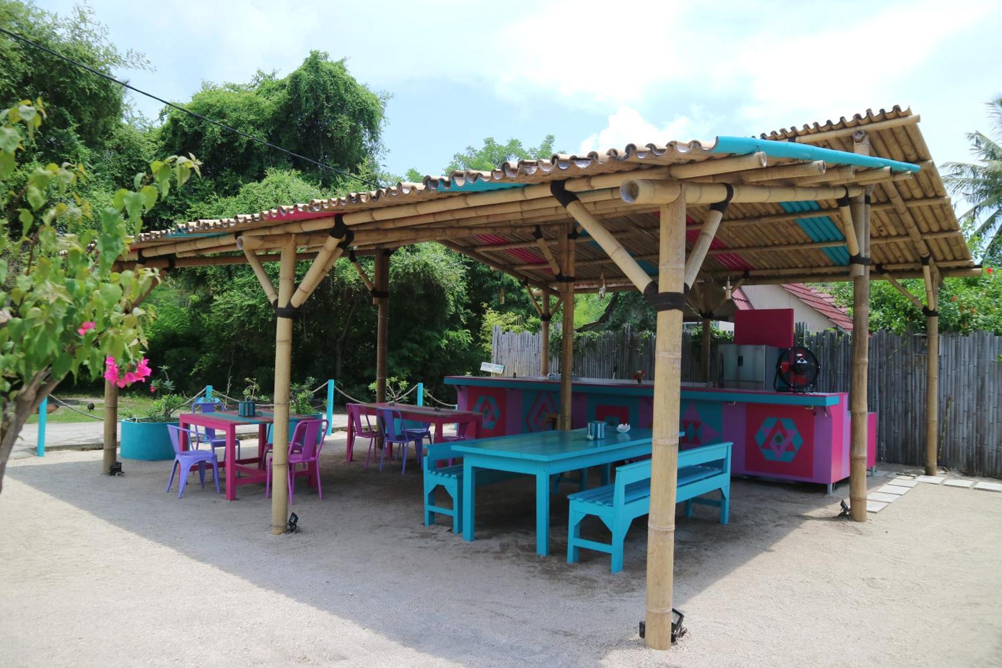 Hotel Meno Charm à Gili Meno Extérieur photo